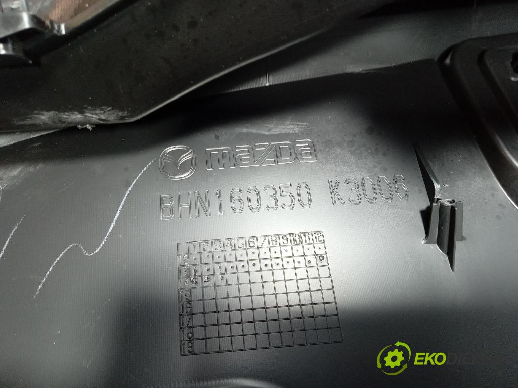 Mazda 3 2014 kokpit,pristrojová doska 