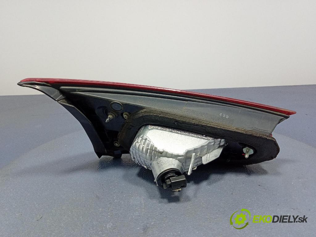 Mazda 3 2014 svetlo / reflektor zad Prava: Vnútri: B45C-513F0
