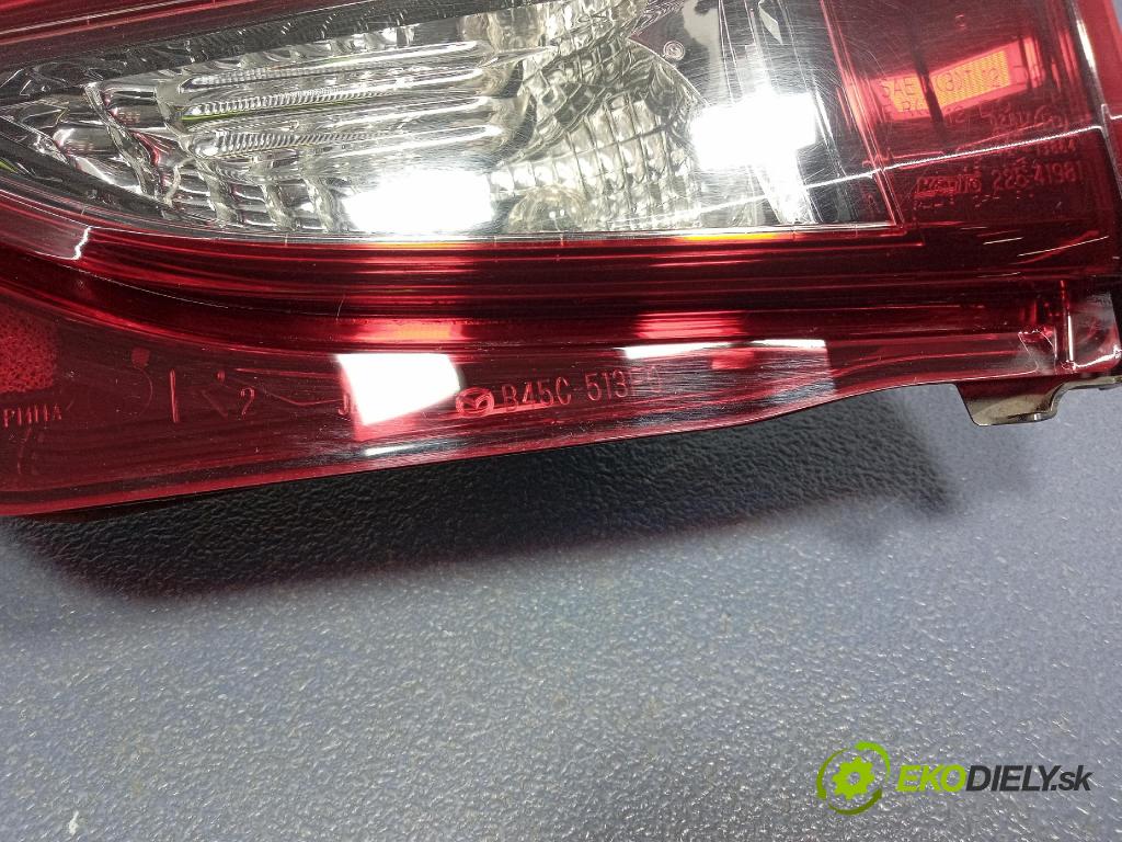 Mazda 3 2014 svetlo / reflektor zad Prava: Vnútri: B45C-513F0
