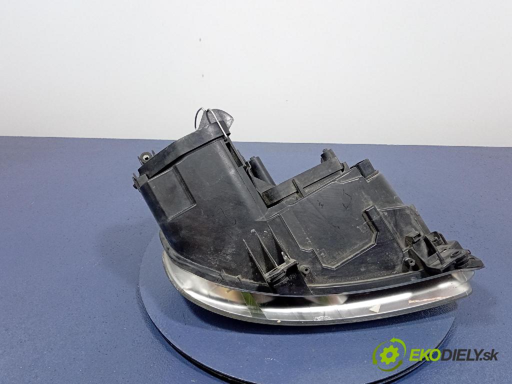 Vw Caddy 2008 Reflektor: Vľavo: 2K0941005B