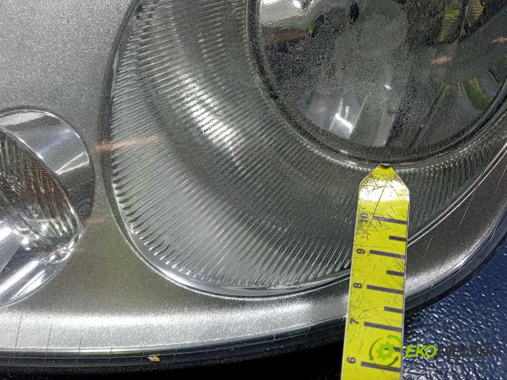 Vw Caddy 2008 Reflektor: Vľavo: 2K0941005B