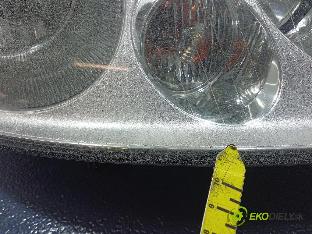 Vw Caddy 2008 Reflektor: v pravo: 2K0941006B