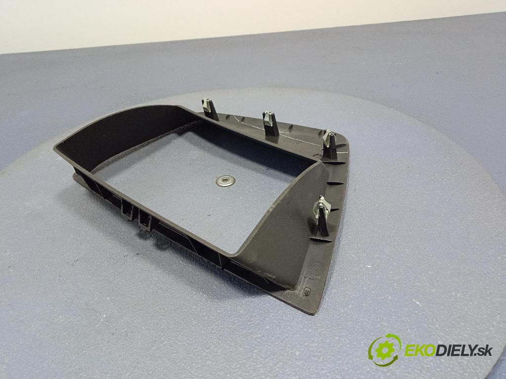 Bmw X7 0 kryt Plast: Interiéry: 9399291