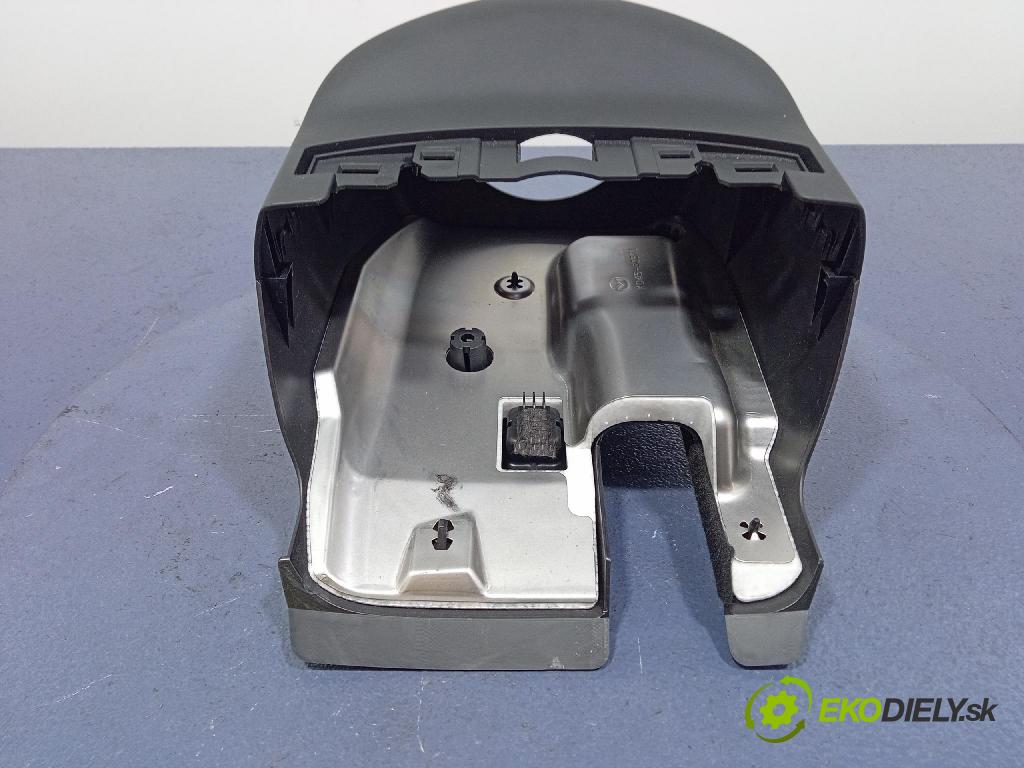Mazda 3 2014 kryt Plast: Interiéry: KD45-60221