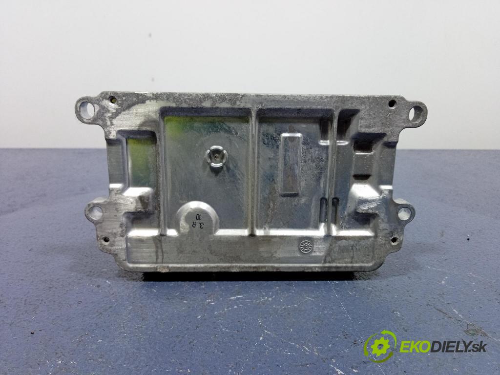 Mazda 3 2014 riadiaca jednotka Motor: P51J18881A