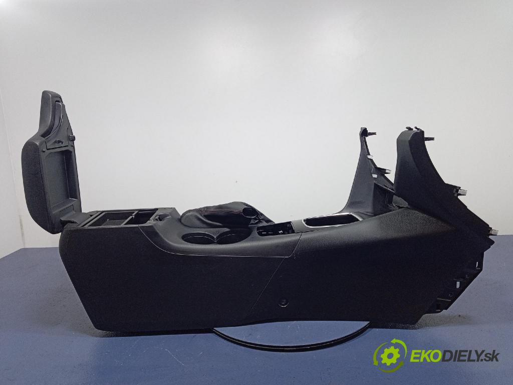 Mazda 3 2014 tunel Stredný: