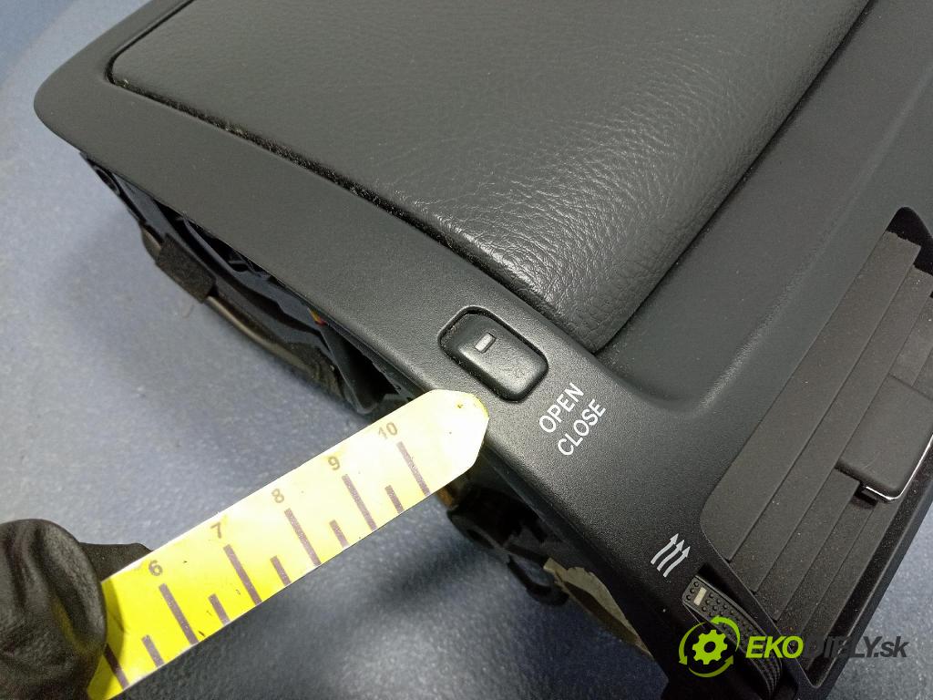 Toyota Avensis 2006 Zobrazit: Rádio: / GPS 55404-20350