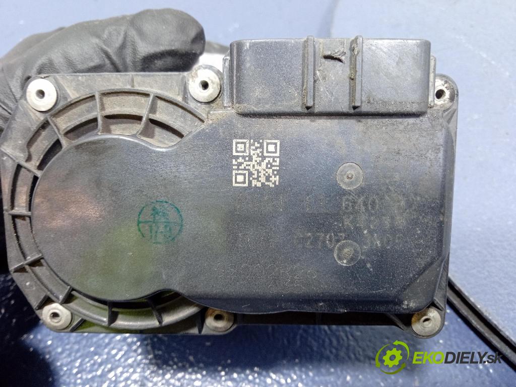 Mazda 3 2014 klapka PE0113640B