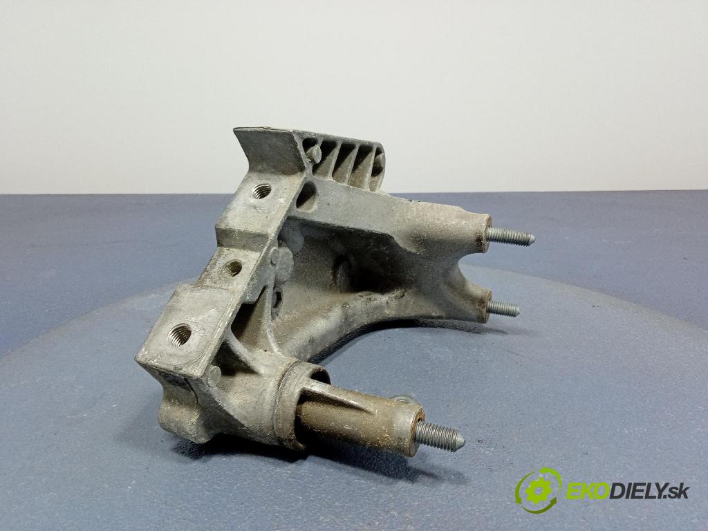Vw Jetta 0 Vankúš/: držiak Motor: 04L199207
