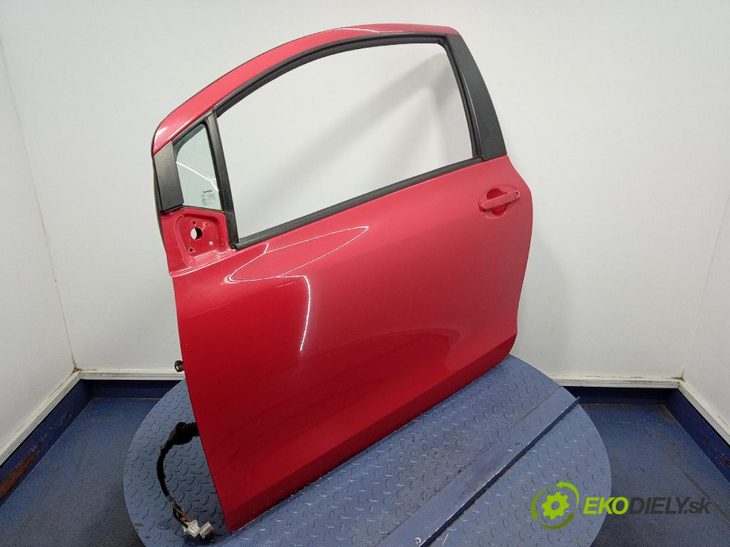 Toyota Yaris 2008 dvere Predné Vľavo: