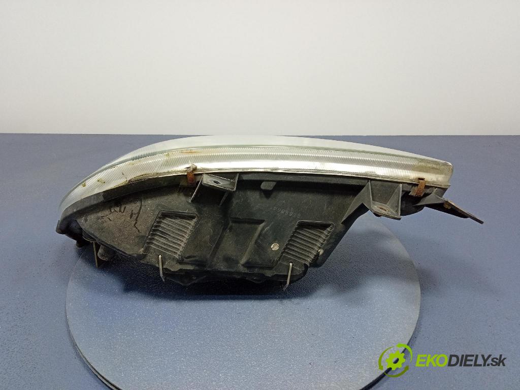 Mercedes-benz Sprinter 311 cdi 2003 Reflektor: v pravo: 440-1137R