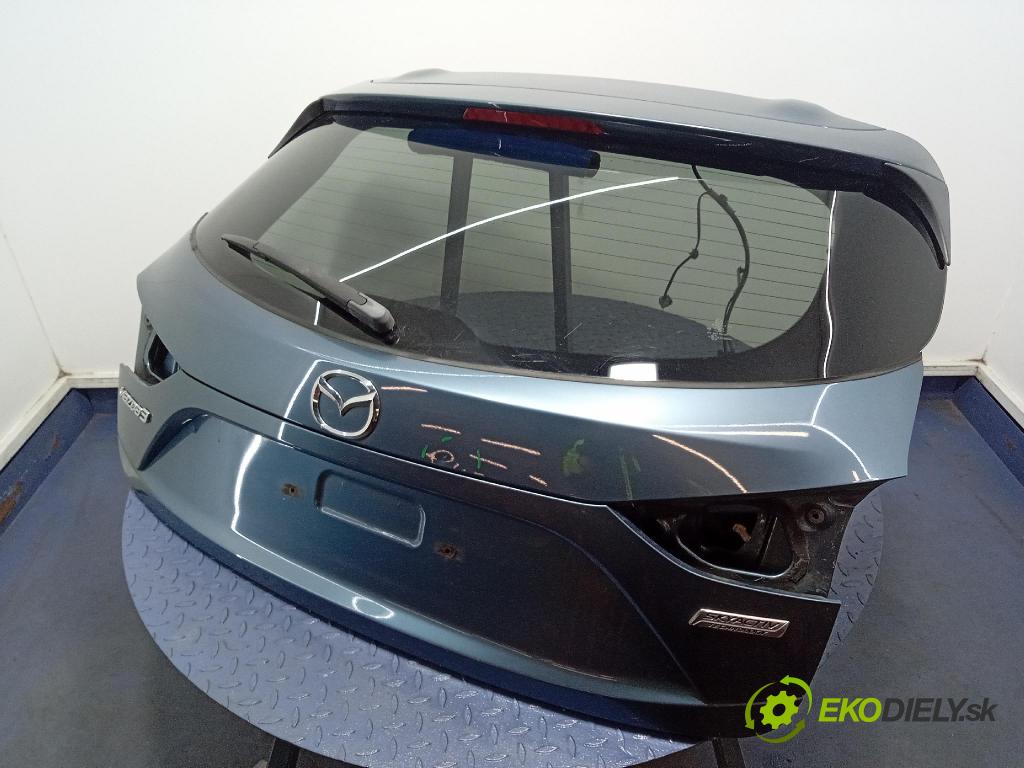 Mazda 3 2014 zadna dveře kufra: kufra: