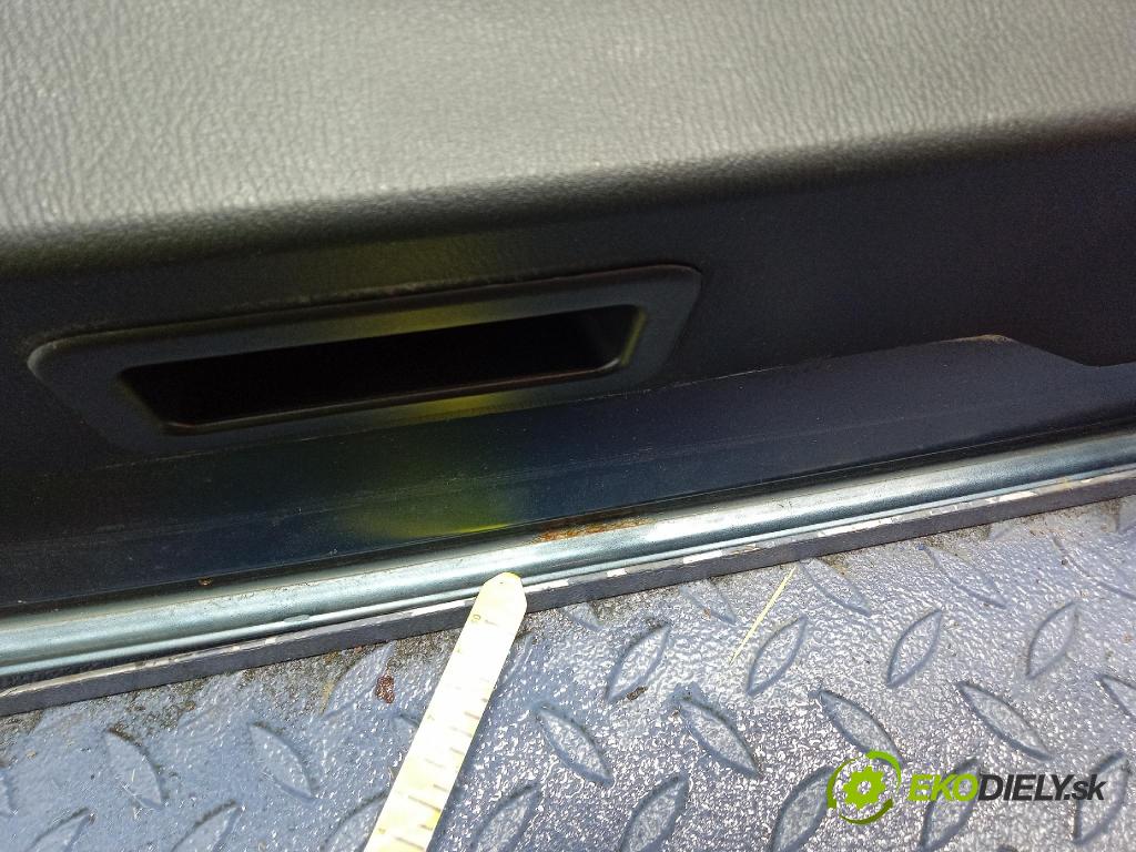 Mazda 3 2014 zadna dveře kufra: kufra: