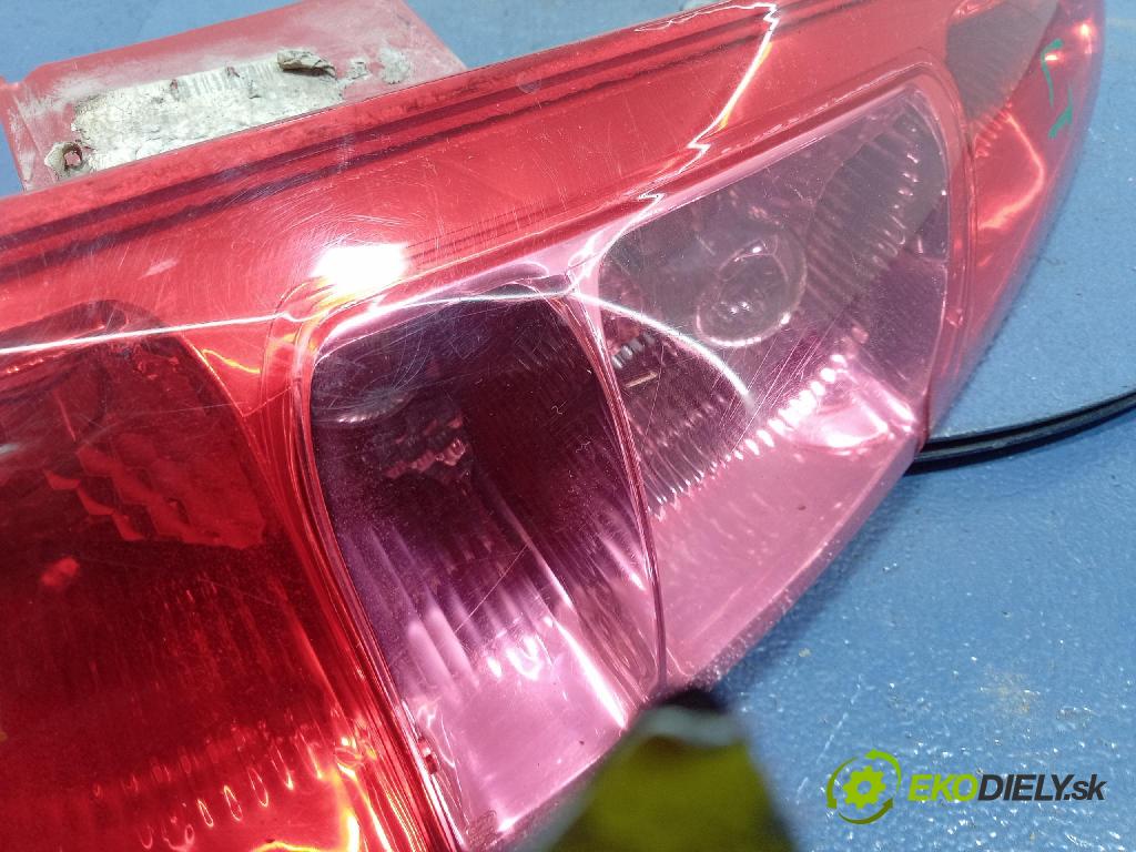 Peugeot 807 2009 svetlo / reflektor zad ľavá Vonkajsia: 