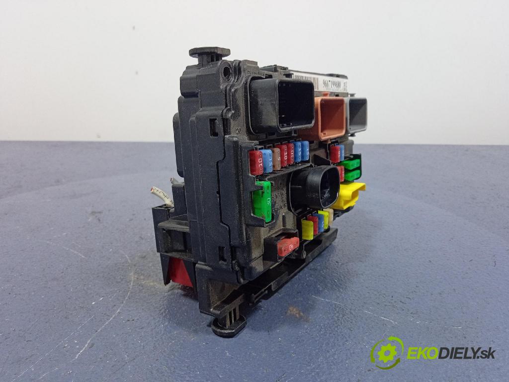 Peugeot 807 2009 skrinka Poistky: 9667199680