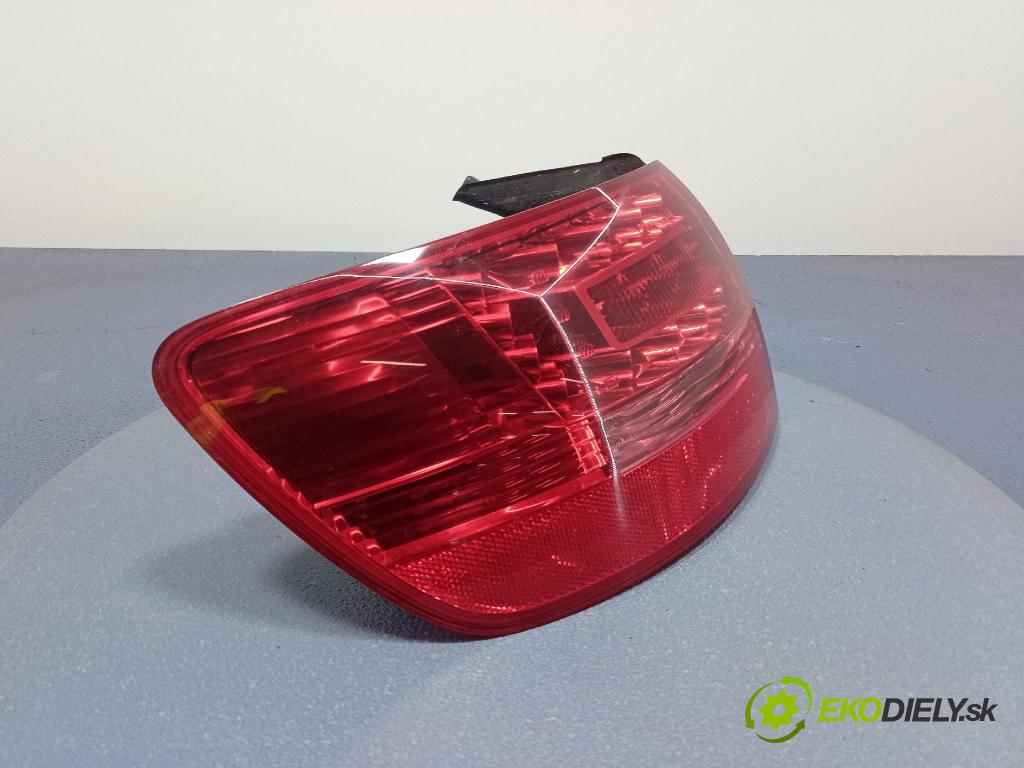 Audi A6 2005 svetlo / reflektor zad ľavá Vonkajsia: 89037044