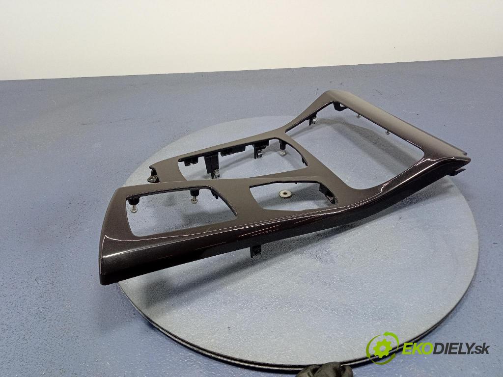 Bmw Seria 5 2013 lišta Dekoratívne: Vnútri: 9206372