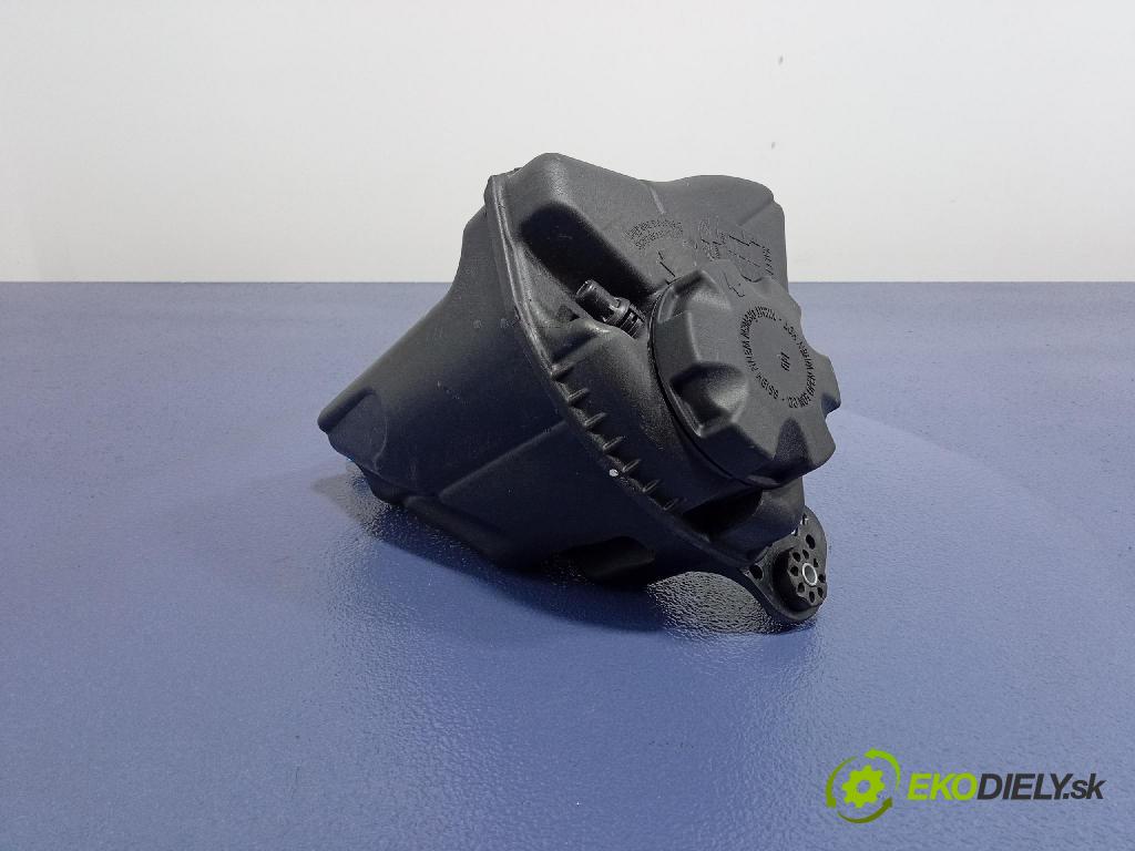 Bmw Seria 5 2013 nádržka Kompenzačné: 7137601