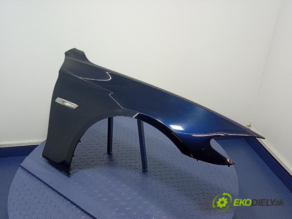 Bmw Seria 5 2013 blatník Predné v pravo: