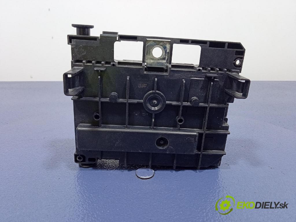 Peugeot 308 2007 skrinka Poistky: 9664706280