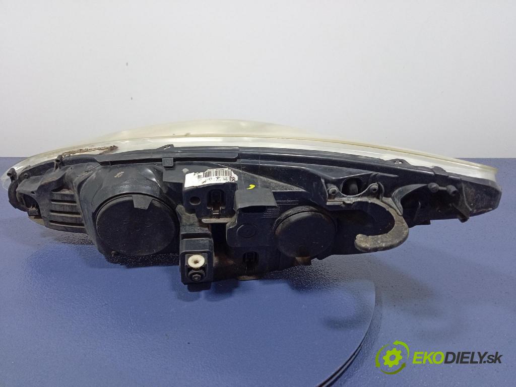 Peugeot 308 2007 Reflektor: v pravo: 9656162480