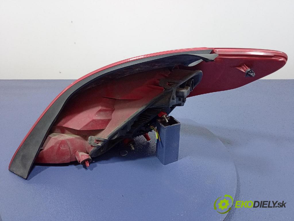 Peugeot 308 2007 svetlo / reflektor zad ľavá Vonkajsia: 9680425780
