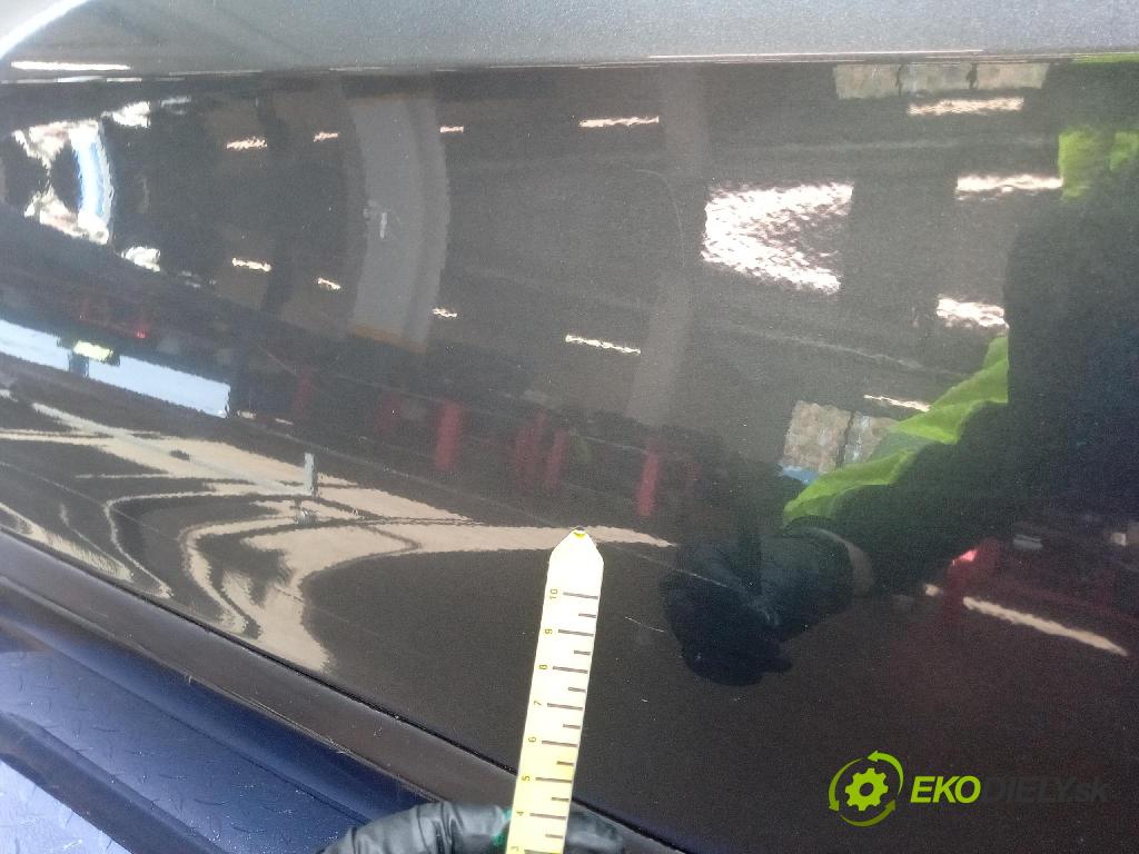 Peugeot 308 2007 dvere zad Vľavo: