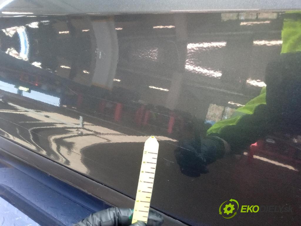 Peugeot 308 2007 dvere zad Vľavo: