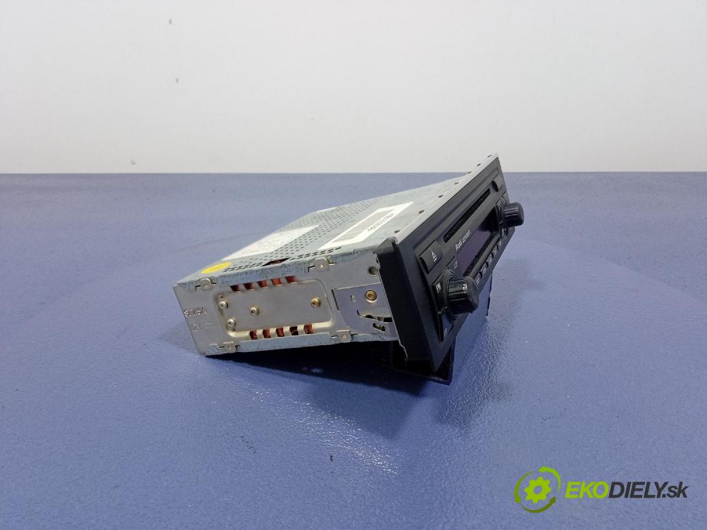 Audi A4 2002 Radio I Navigácia: 8E0035186