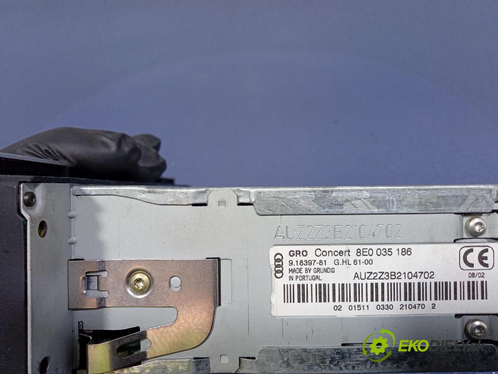 Audi A4 2002 Radio I Navigácia: 8E0035186