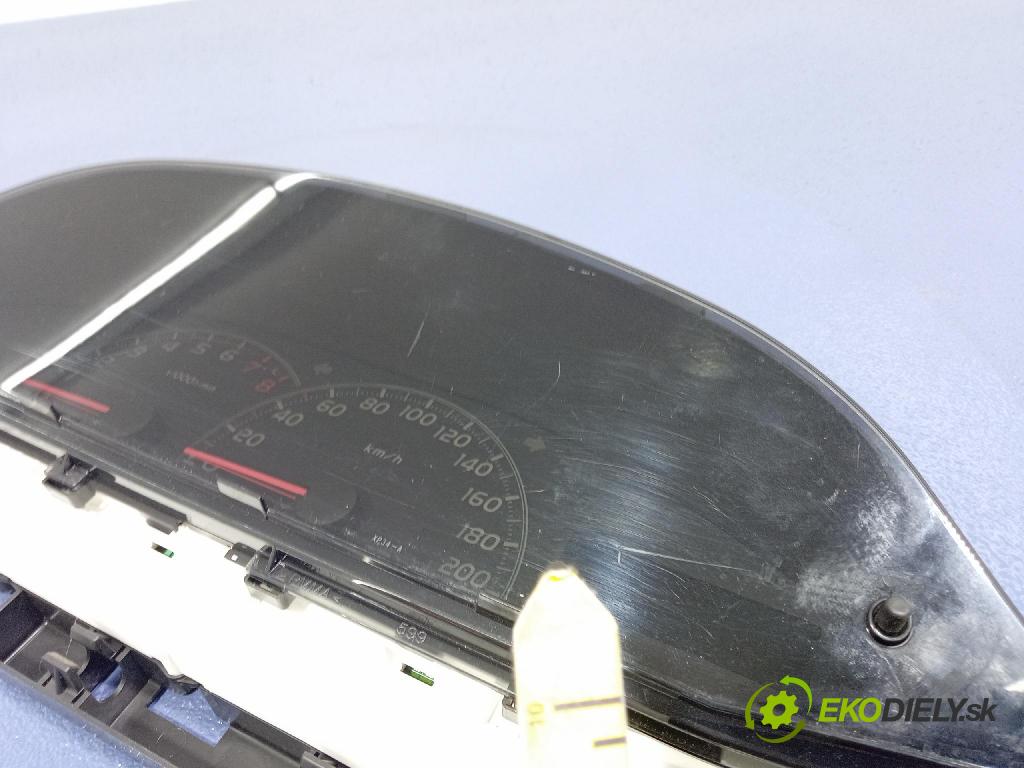 Toyota Yaris 2011 prístrojovka/ budíky 83800-0DG10