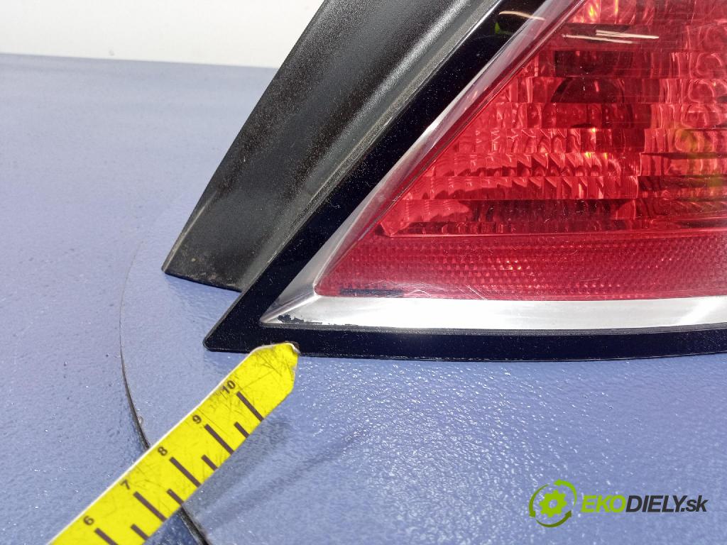 Opel Astra 2006 svetlo / reflektor zad Prava: Vonkajsia: 13252446