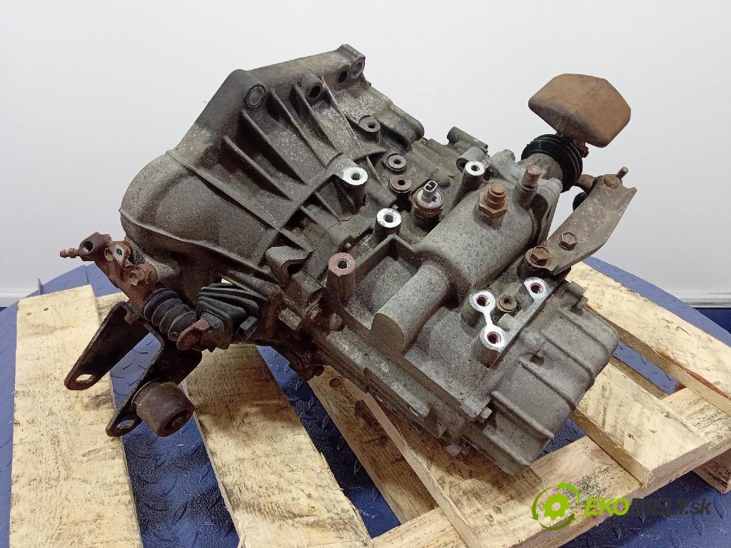 Toyota Avensis 2005 prevodovka Manualna 33111-05010