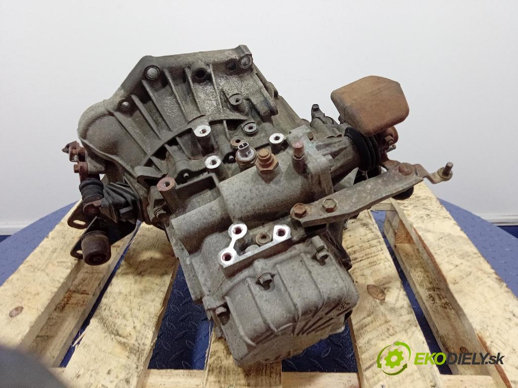 Toyota Avensis 2005 prevodovka Manualna 33111-05010