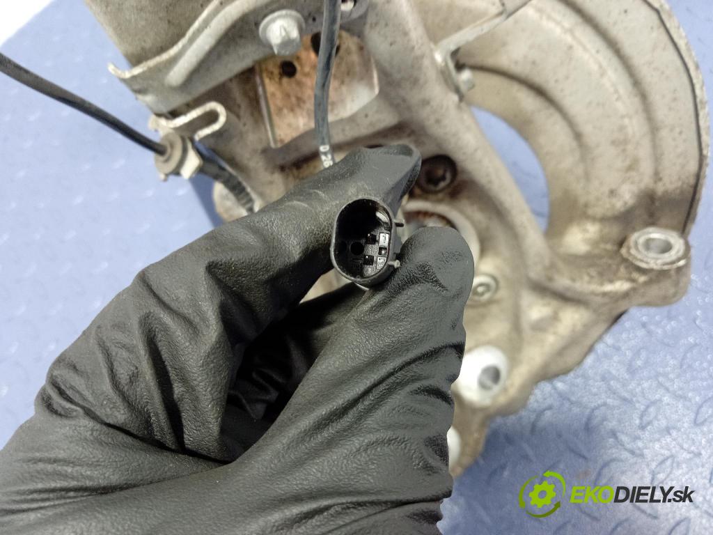 Bmw X7 0 náboj ľavá 6876655