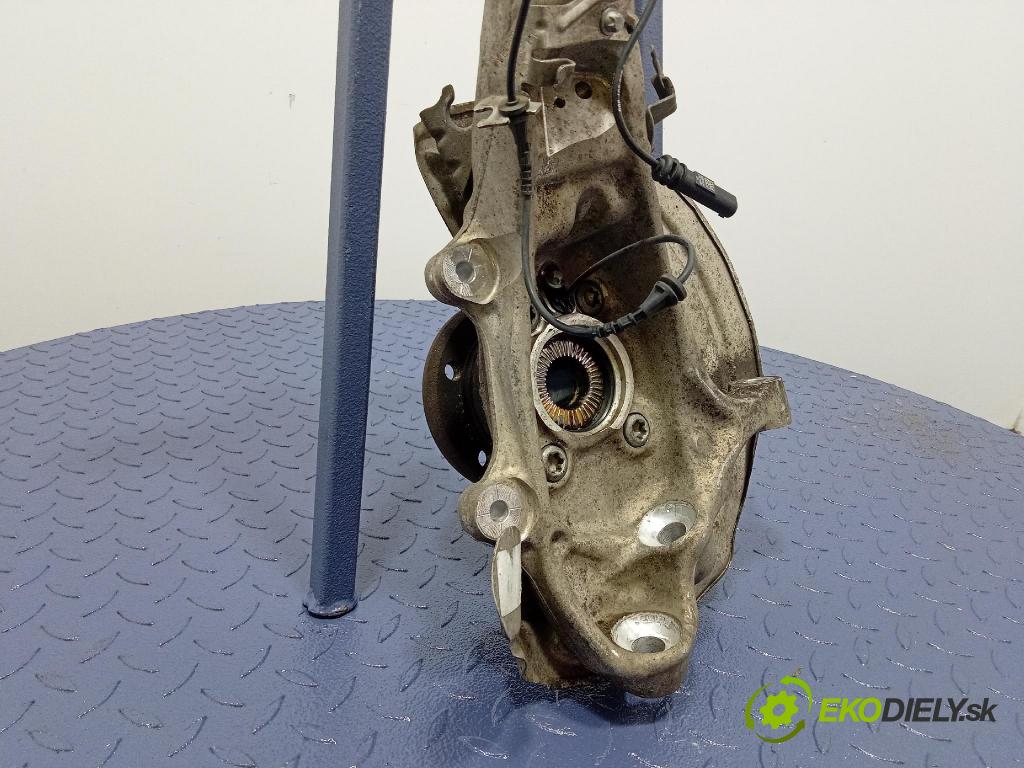 Bmw X7 0 náboj ľavá 6876655