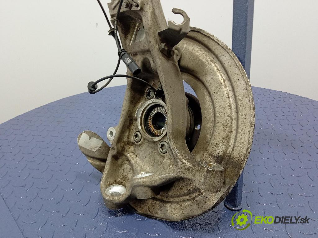 Bmw X7 0 náboj ľavá 6876655