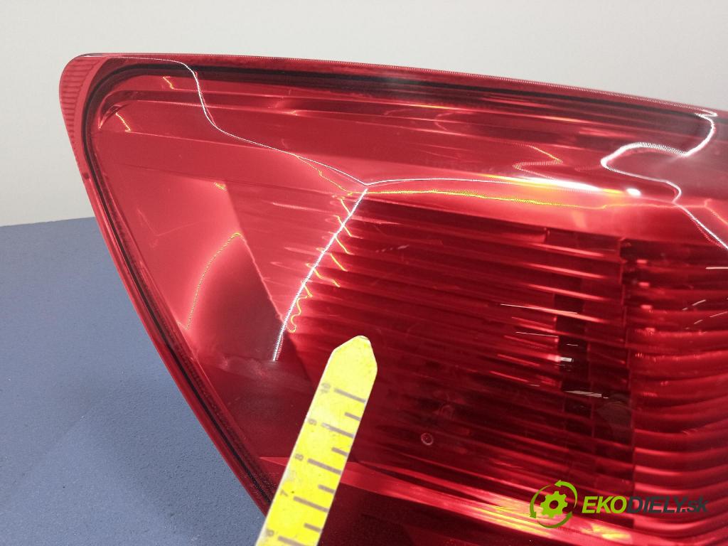 Nissan Qashqai 2007 svetlo / reflektor zad ľavá Vonkajsia: 