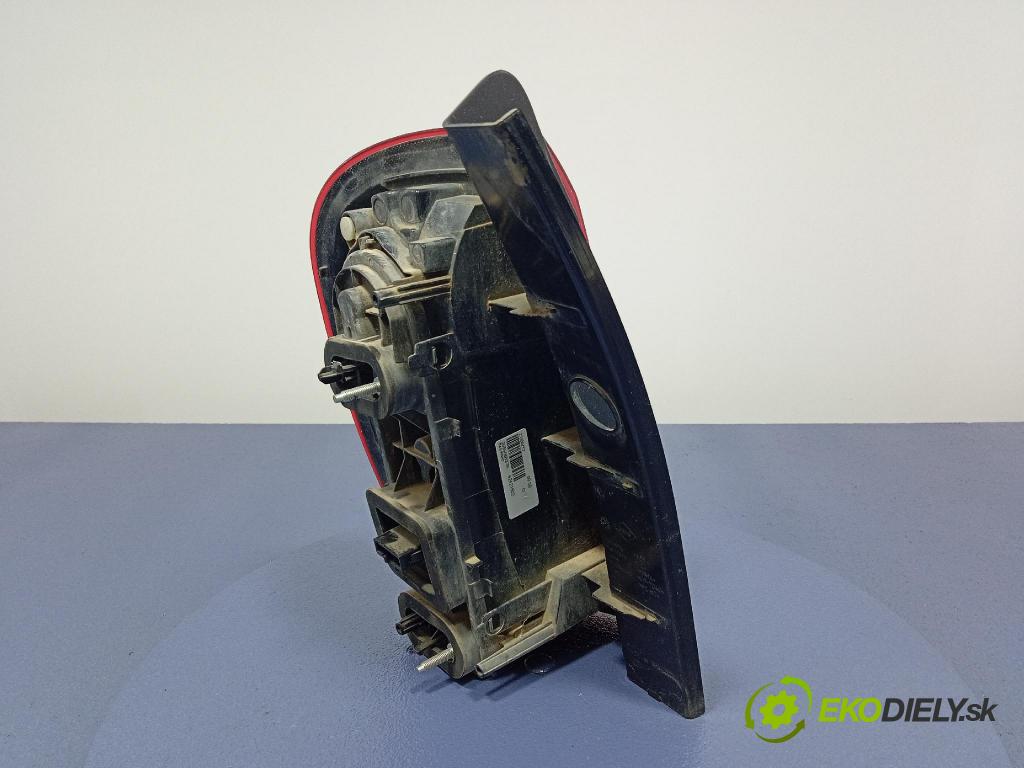 Dacia Duster 2017 svetlo / reflektor zad Prava: Vonkajsia: 265506837R