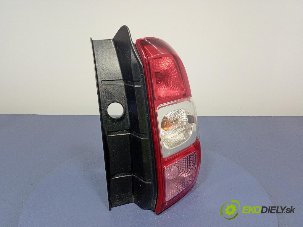 Dacia Duster 2017 svetlo / reflektor zad Prava: Vonkajsia: 265506837R