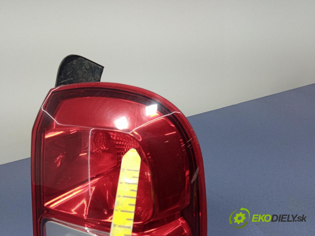 Dacia Duster 2017 svetlo / reflektor zad Prava: Vonkajsia: 265506837R