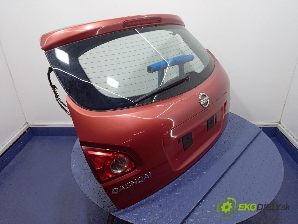 Nissan Qashqai 2007 zadna dveře kufra: kufra: