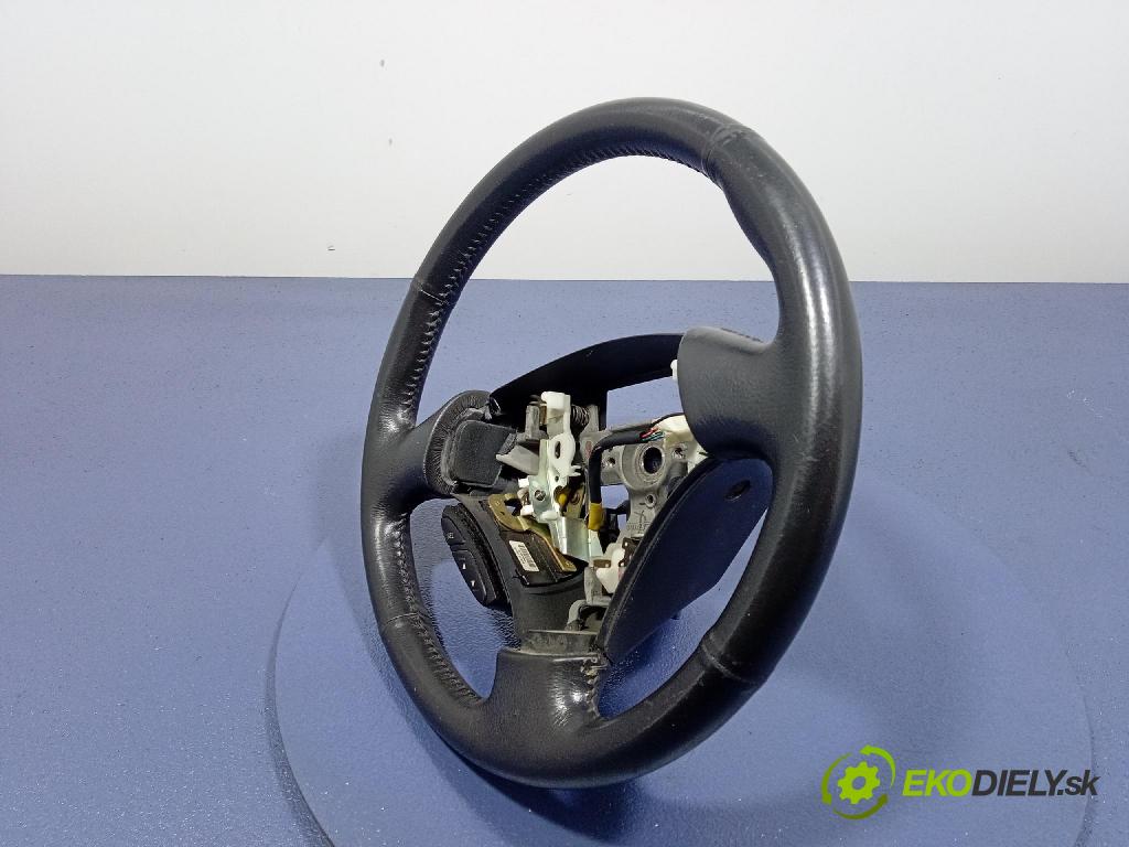 Toyota Yaris verso 2003 volant
