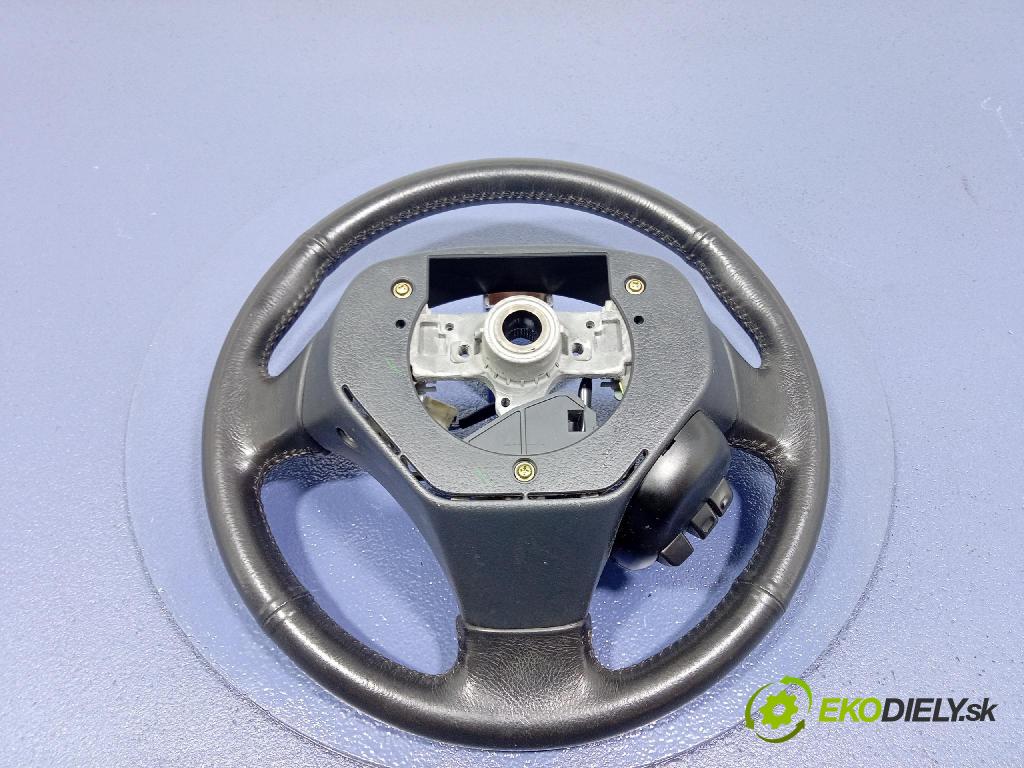 Toyota Yaris verso 2003 volant