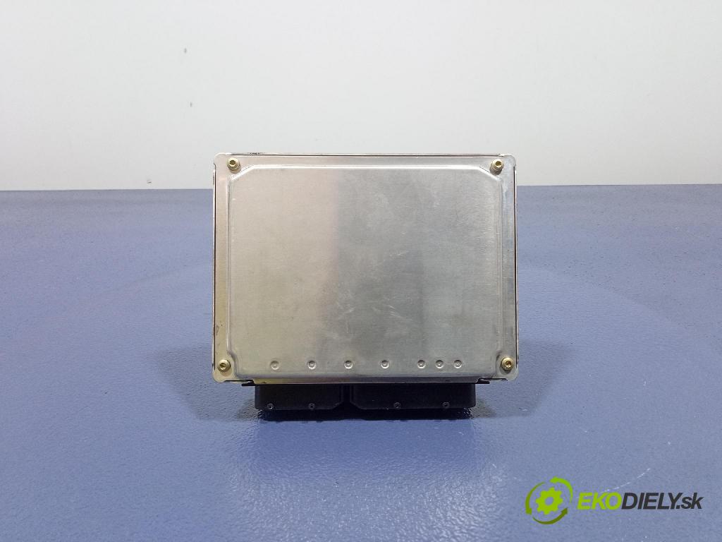 Audi A4 2001 riadiaca jednotka Motor: 8E0907557