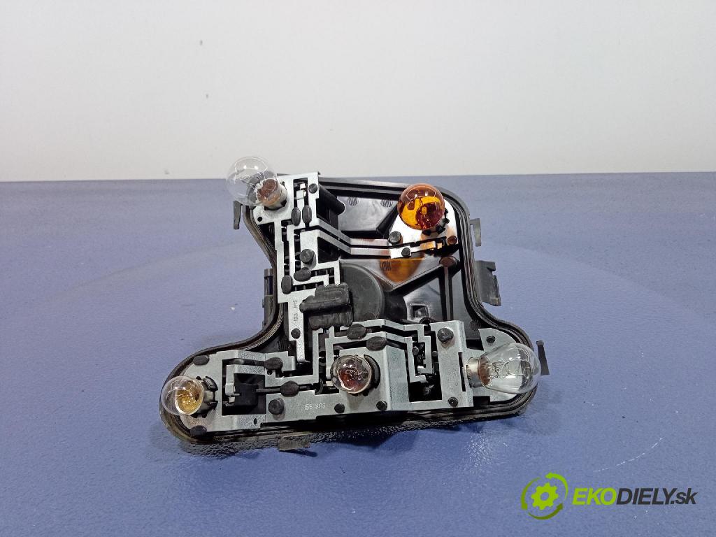 Audi A4 2001 svetlo / reflektor zad Prava: Vonkajsia: 153948