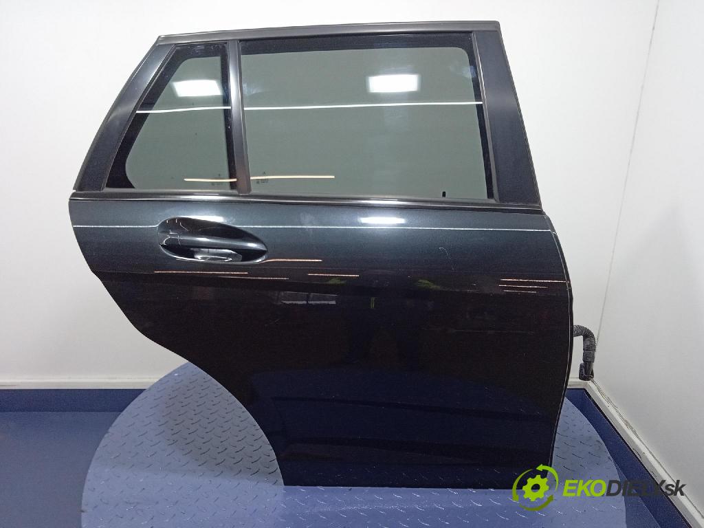 Mercedes C-klasa 2012 dvere zad pravé