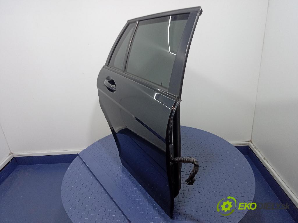 Mercedes C-klasa 2012 dvere zad pravé