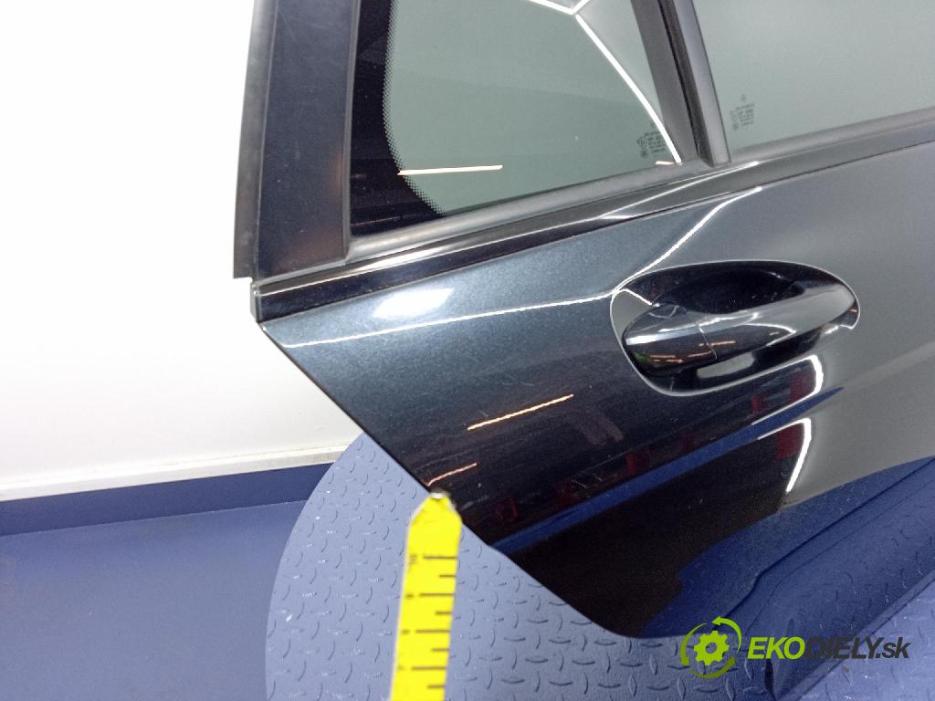 Mercedes C-klasa 2012 dvere zad pravé 