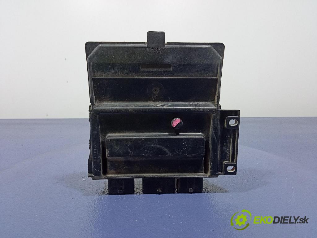 Nissan Note 2007 riadiaca jednotka Motor: 8200399038